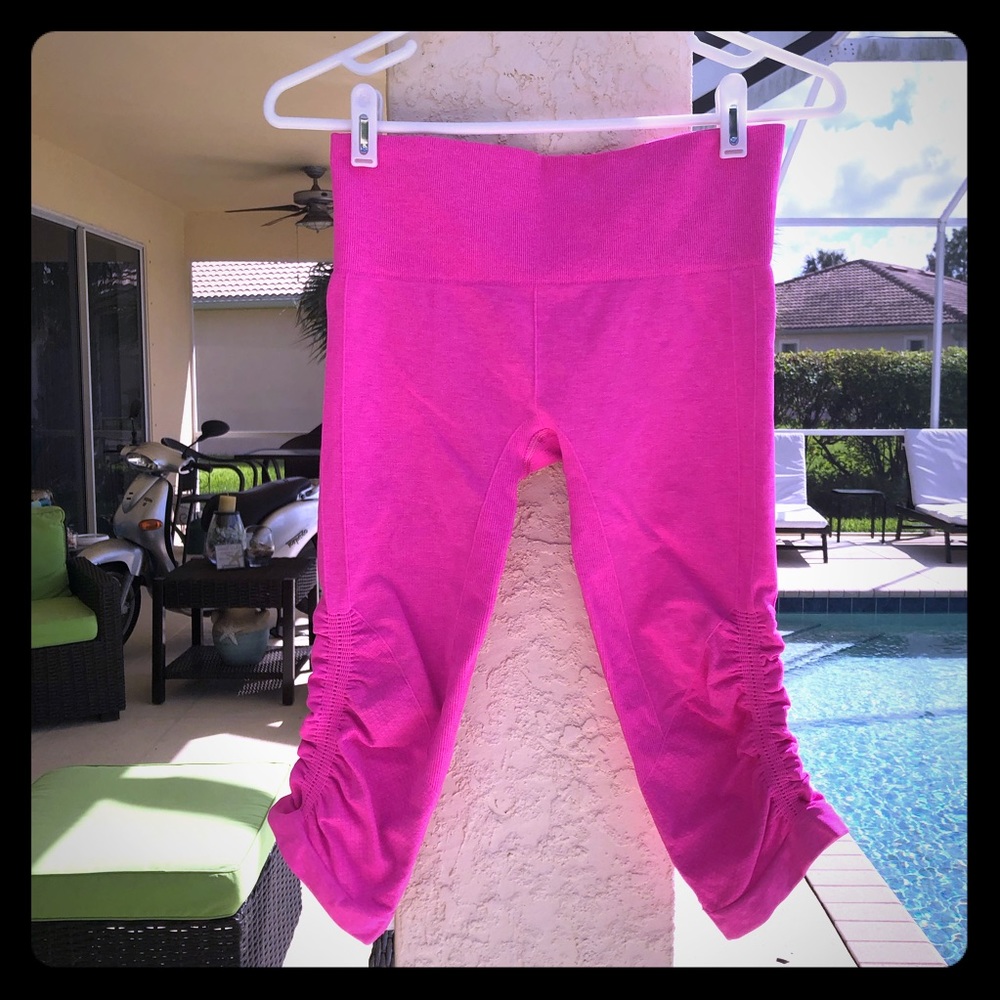 Lululemon In The Flow Crop